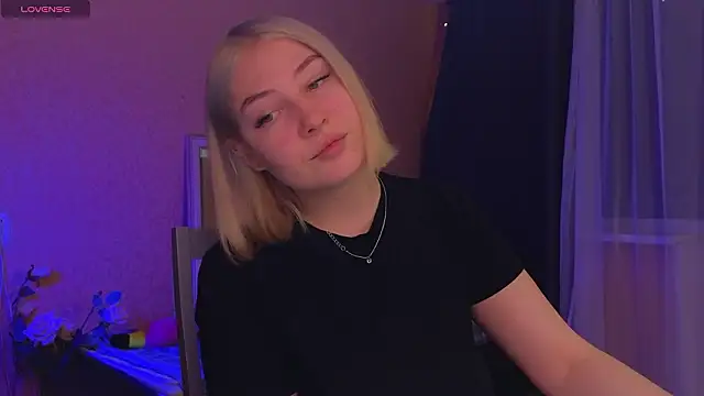 Snapshot of Catherine_River chatting on January 2026 01:37:02 PM Catherine River online show from January 2026 01:37:02 PM