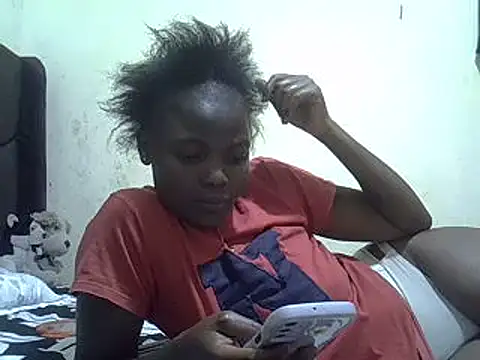 Snapshot of pretty_vivy chatting on February 2025 08:01:01 PM pretty vivy online show from February 2025 08:01:01 PM