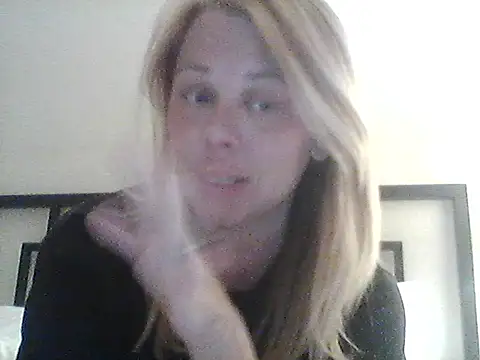 burrkitty online show from November 2025 05:18:02 AM