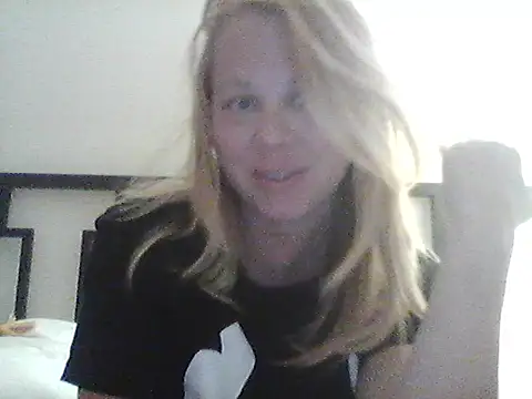 burrkitty online show from November 2025 05:18:01 AM