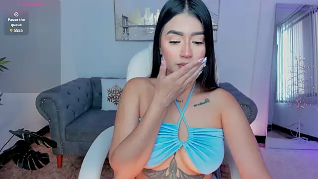 amelie jhons online show from January 2025 09:30:01 PM