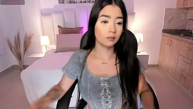 amelie jhons online show from November 2025 08:24:02 PM