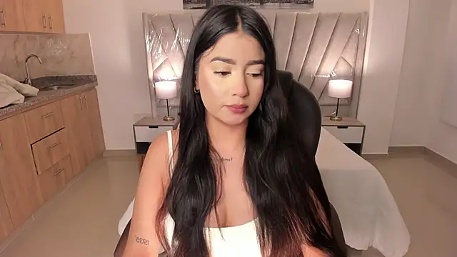 amelie jhons online show from March 2026 01:49:02 AM