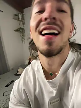 Valentino Xander online show from February 2026 04:41:01 AM