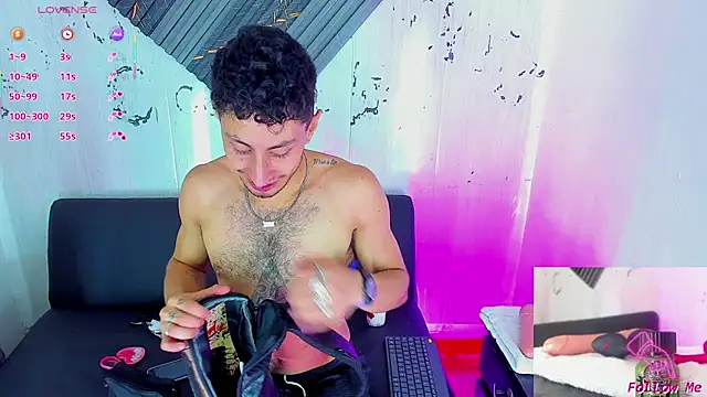 Piggy Eddy online show from November 2025 08:41:02 PM