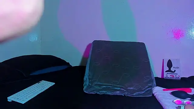 Piggy Eddy online show from March 2026 05:19:01 AM