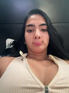 Snapshot of NatyFerrer_ chatting on June 2026 06:52:01 PM NatyFerrer online show from June 2026 06:52:01 PM