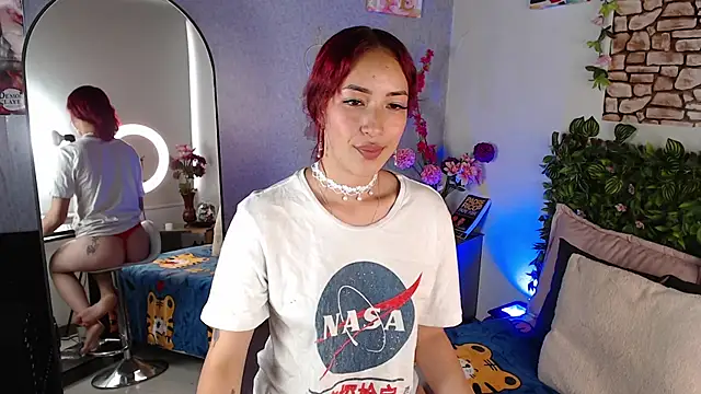 Cassie fletcher  online show from December 2024 06:01:02 PM