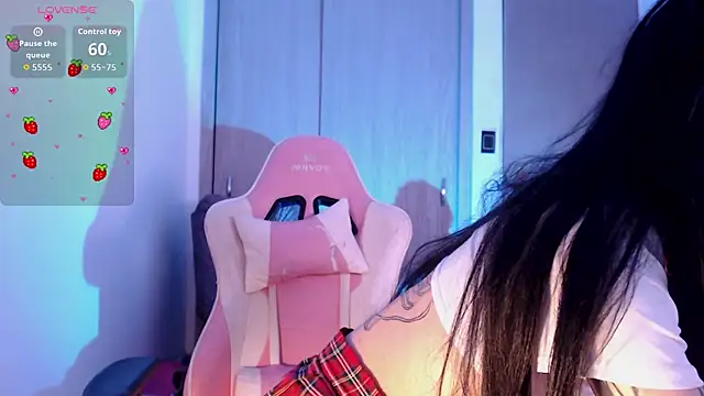 Alicedangerrr online show from October 2025 09:34:02 PM