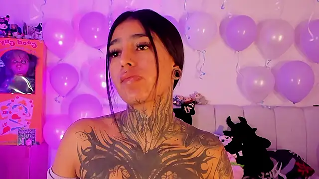 Snapshot of shadowcatt_ chatting on February 2026 08:58:01 PM shadowcatt online show from February 2026 08:58:01 PM