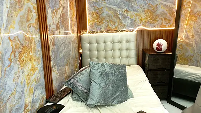  Jessi29  online show from October 2025 10:40:02 PM