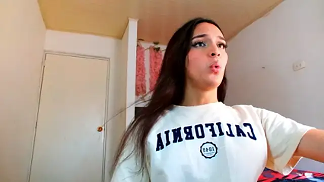 Snapshot of alexaryderr chatting on February 2026 08:51:01 PM alexaryderr online show from February 2026 08:51:01 PM