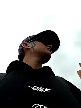 Cuervo maniaco online show from December 2024 04:43:01 PM