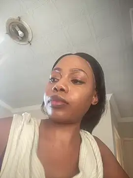 NAUGHTYSHALOTXX online show from July 2026 02:56:02 PM