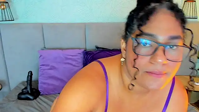 Annie-Wolf online show from September 2025 09:19:01 PM