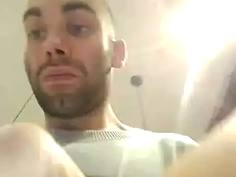 Snapshot of DrbigdickUK chatting on January 2025 05:05:02 PM DrbigdickUK online show from January 2025 05:05:02 PM