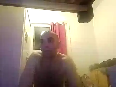 Snapshot of DrbigdickUK chatting on February 2025 10:28:01 PM DrbigdickUK online show from February 2025 10:28:01 PM