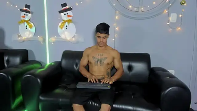 Rob saenz  online show from December 2024 10:59:02 PM