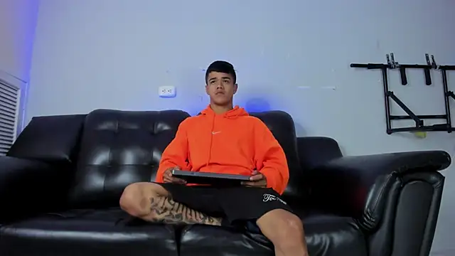 Rob saenz  online show from January 2025 01:00:02 PM