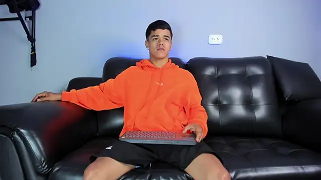 Rob saenz  online show from March 2025 01:40:01 PM