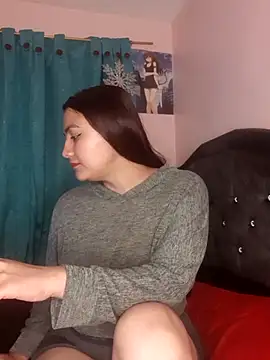 Nahiara velez online show from February 2025 10:33:01 PM