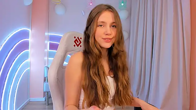 Snapshot of MaryannSoftt chatting on February 2025 03:27:01 PM MaryannSoftt online show from February 2025 03:27:01 PM