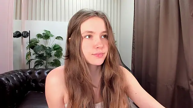 Snapshot of MaryannSoftt chatting on March 2025 03:25:01 PM MaryannSoftt online show from March 2025 03:25:01 PM