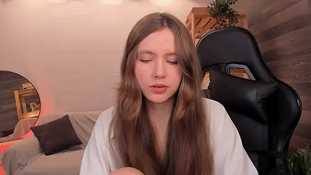 Snapshot of MaryannSoftt chatting on September 2025 03:17:01 PM MaryannSoftt online show from September 2025 03:17:01 PM