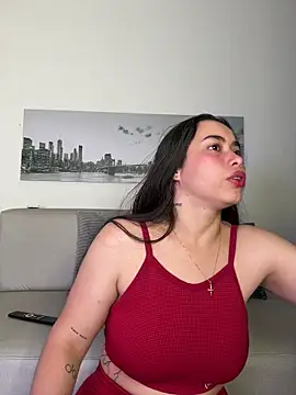 Snapshot of SophieRoyals chatting on May 2026 02:13:02 PM SophieRoyals online show from May 2026 02:13:02 PM