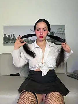Snapshot of SophieRoyals chatting on June 2026 12:11:01 PM SophieRoyals online show from June 2026 12:11:01 PM