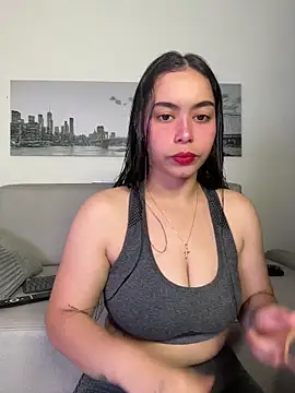 Snapshot of SophieRoyals chatting on June 2026 12:43:01 PM SophieRoyals online show from June 2026 12:43:01 PM