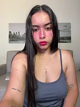 Snapshot of SophieRoyals chatting on June 2026 01:34:02 PM SophieRoyals online show from June 2026 01:34:02 PM