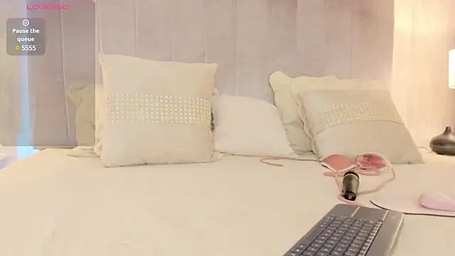 ashlyestone online show from March 2025 04:15:02 AM