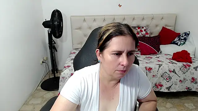 victoria jones online show from April 2026 02:18:02 PM