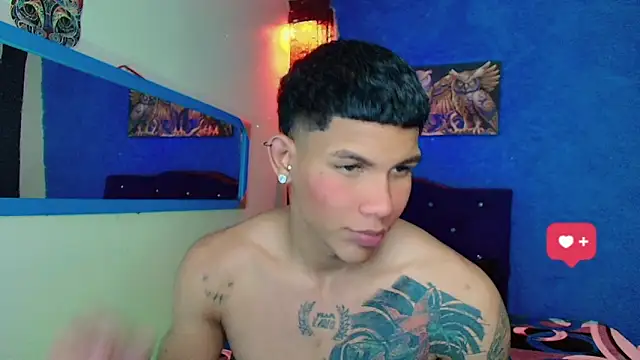 Damian latinxxx online show from January 2025 06:28:01 AM
