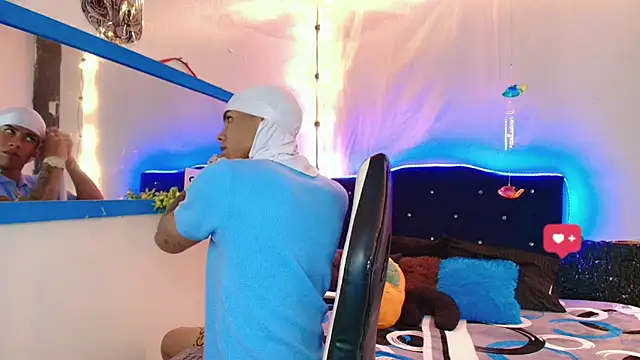 Damian latinxxx online show from February 2025 02:57:02 AM