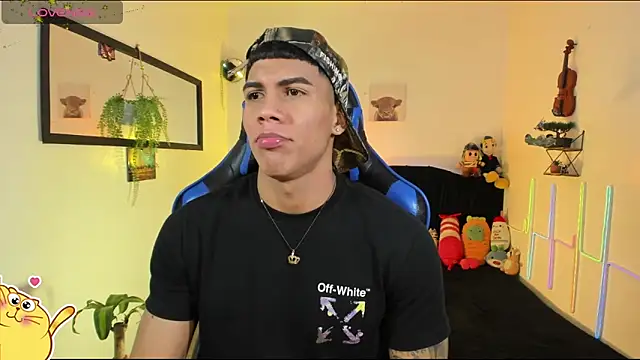 Damian latinxxx online show from March 2026 01:01:01 AM