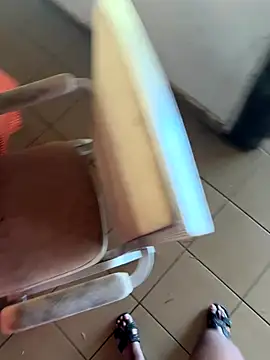 Snapshot of _Gyy_ chatting on October 2025 08:35:01 AM Gyy online show from October 2025 08:35:01 AM