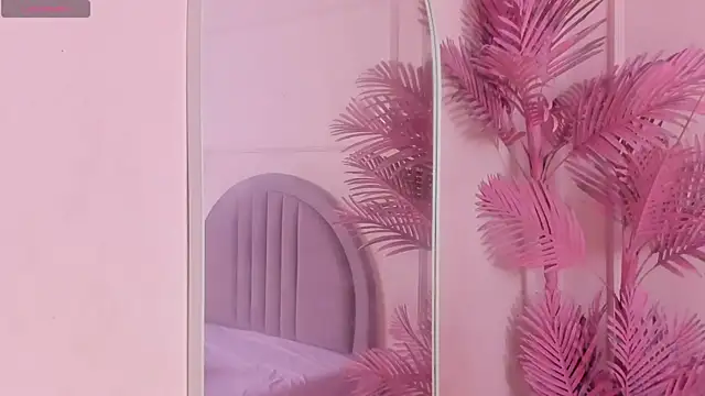 Isabellsmmith online show from September 2025 07:50:01 PM