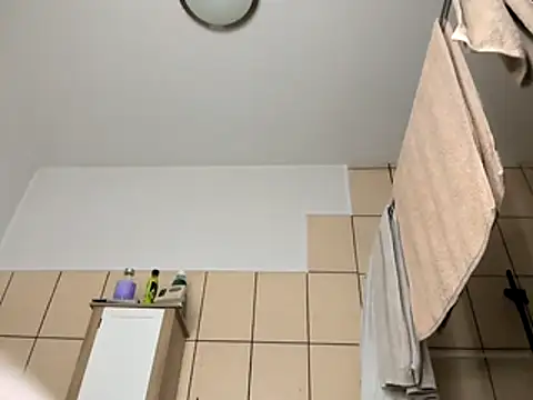 Milky hairy mommy online show from November 2025 08:27:02 PM