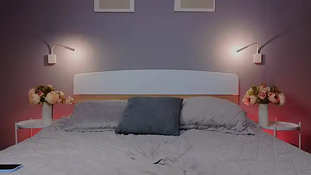 Adelheidd online show from February 2025 10:08:02 AM