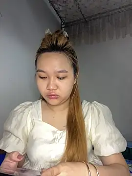 Odette68 online show from May 2026 12:48:01 AM