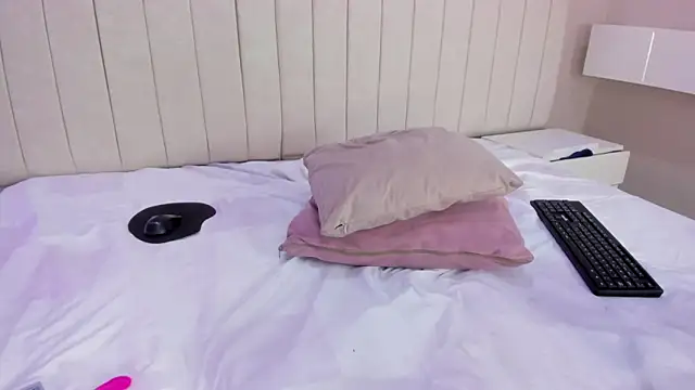 Snapshot of Littleolivia_ chatting on January 2025 07:25:01 PM Littleolivia online show from January 2025 07:25:01 PM