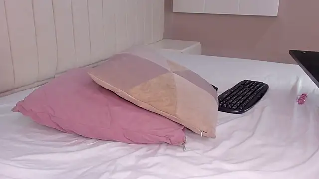 Snapshot of Littleolivia_ chatting on March 2025 07:48:02 PM Littleolivia online show from March 2025 07:48:02 PM