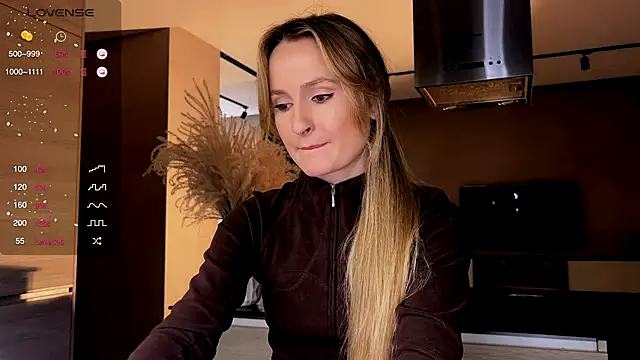 Snapshot of Peach__juice chatting on December 2024 05:33:01 PM Peach juice online show from December 2024 05:33:01 PM