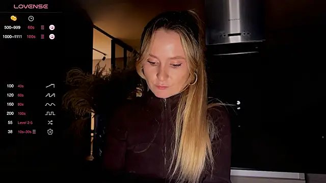 Snapshot of Peach__juice chatting on December 2024 08:15:01 PM Peach juice online show from December 2024 08:15:01 PM