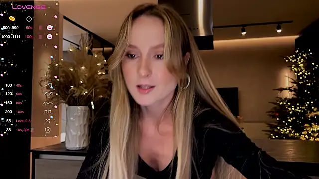 Snapshot of Peach__juice chatting on January 2025 03:15:01 PM Peach juice online show from January 2025 03:15:01 PM