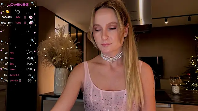 Snapshot of Peach__juice chatting on January 2025 07:11:01 PM Peach juice online show from January 2025 07:11:01 PM