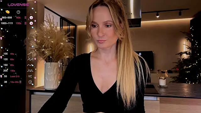 Snapshot of Peach__juice chatting on January 2025 06:48:01 PM Peach juice online show from January 2025 06:48:01 PM