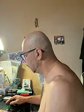 Snapshot of tsugu1105 chatting on June 2026 04:25:01 AM tsugu1105 online show from June 2026 04:25:01 AM